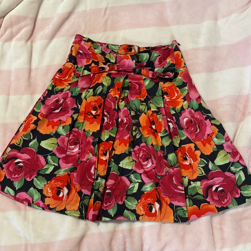 High waisted floral skirt